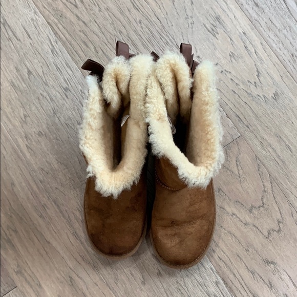 UGG Chestnut Shearling Boots with Satin Bows Size 6 - Picture 4 of 8